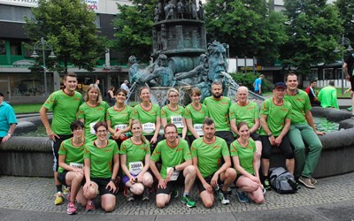 Münz company run 2016 - runners with their new outfits 